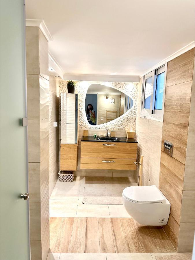 Cozy Apartment With Parking Near The City Center Athén Kültér fotó