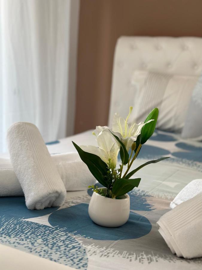 Cozy Apartment With Parking Near The City Center Athén Kültér fotó